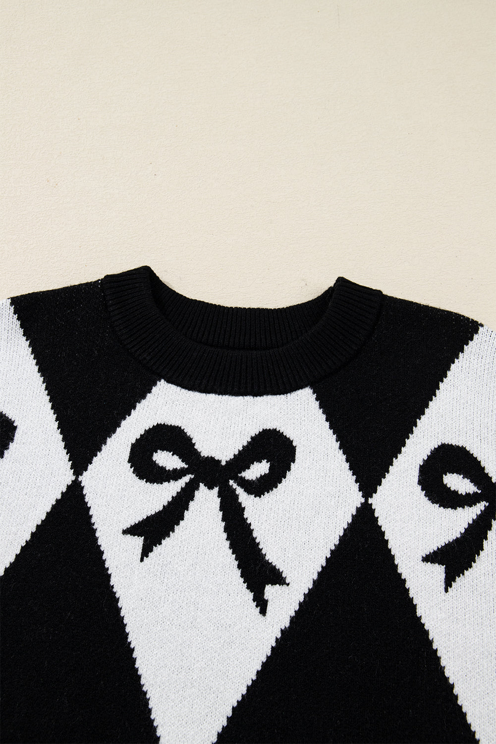 Black Bow Pattern 2-tone Rhombus Knit Loose Sweater