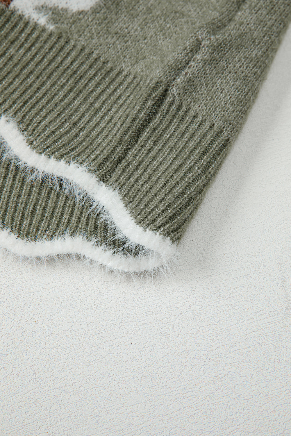 Seagrass Jacquard Floral Scallop V-neck Sweater